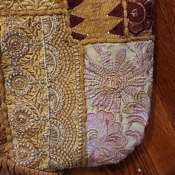 Tote purse. Can be worn on shoulder. All leather, suede. - Picture 3 of 5